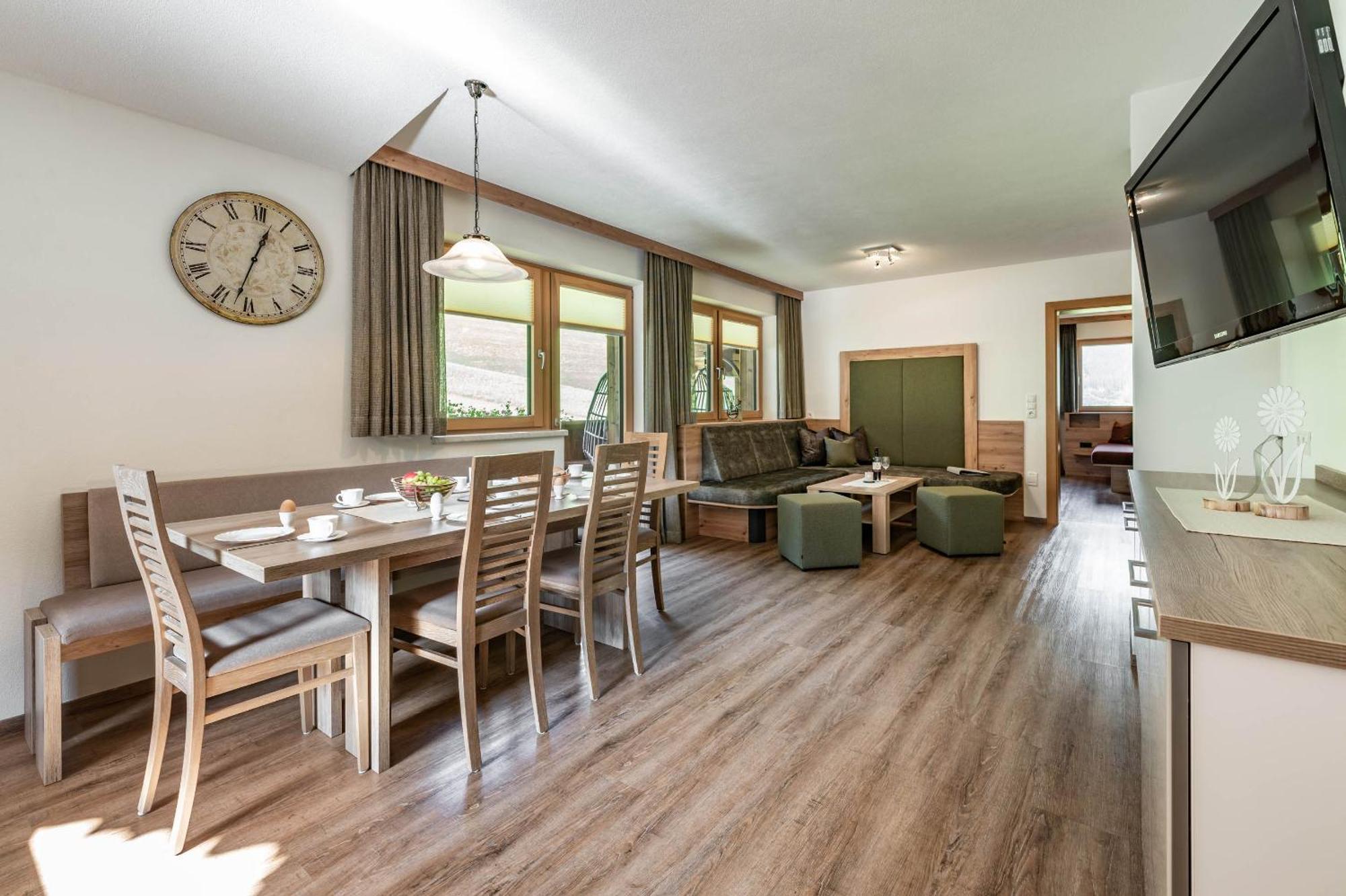 Apartament Ifangl *